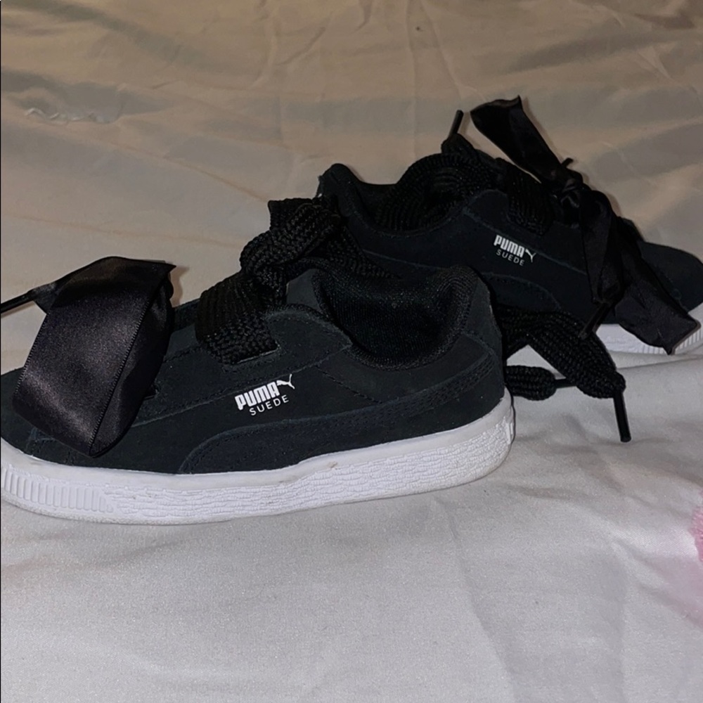 Puma Kids shoe with Bow!